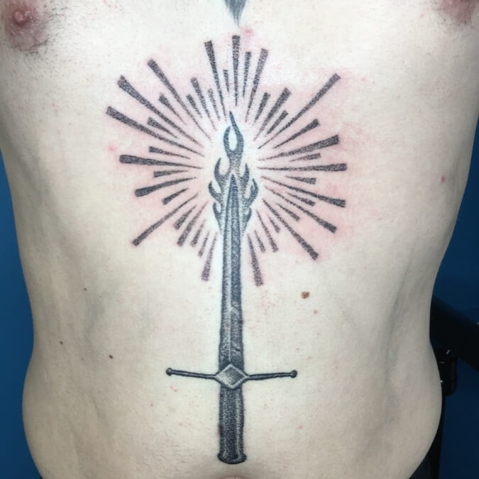 tatouage couteau dague sans machine a l'ancienne strasbourg
