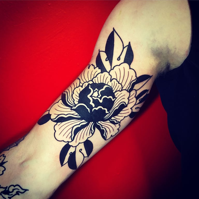 tattoo fleur japonaise chrysantheme pivoine strasbourg